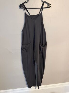 Women's Gray Casual Pocket Jumpsuit with Adjustable Straps